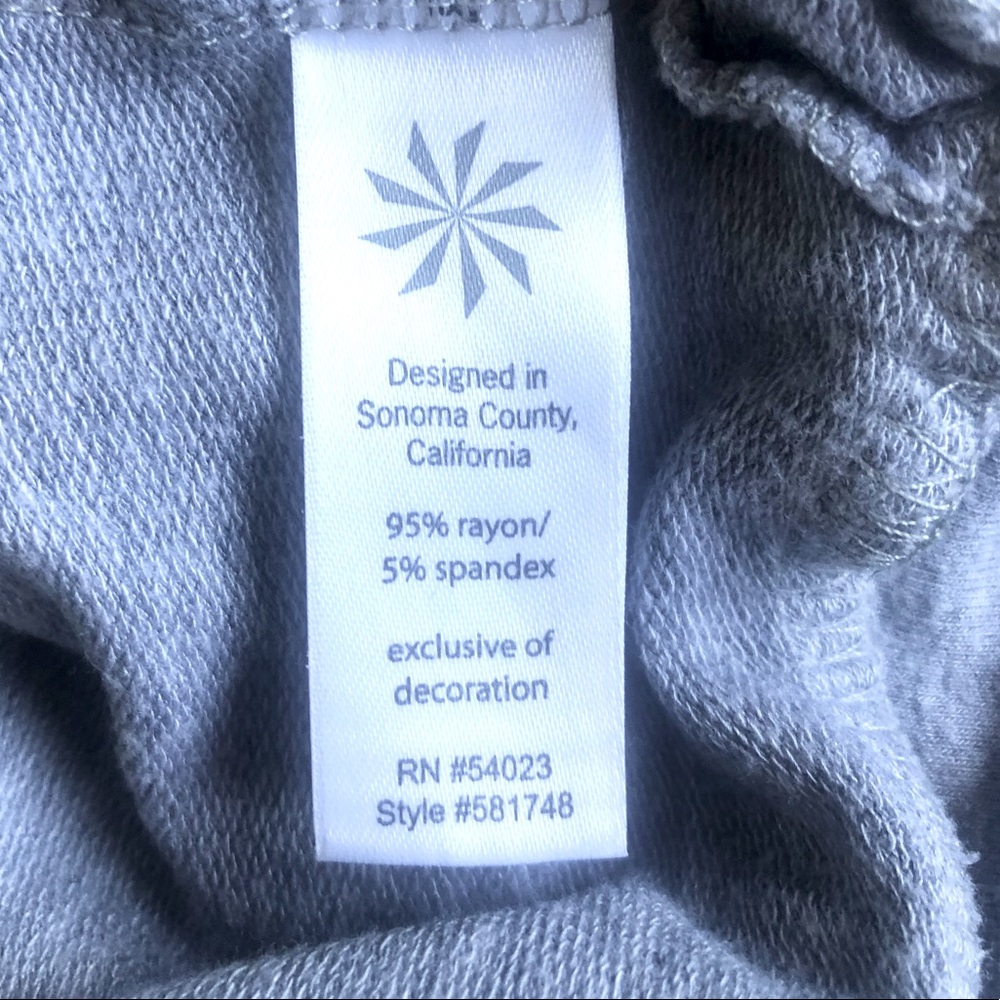 Athleta Gray Peaceful Pullover Round Neck Stretch Jersey Knit Top Size Small - Picture 12 of 12